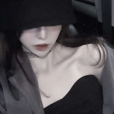 热烈欢迎习近平总书记 平壤飘扬中朝国旗